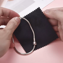 Porta Jóias Organizador Elegante de Veludo  - VelvetJewel®